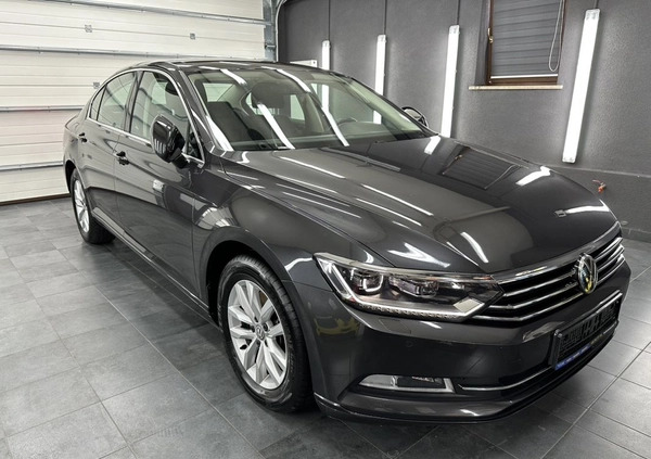 Volkswagen Passat cena 83500 przebieg: 126000, rok produkcji 2018 z Jasień małe 781